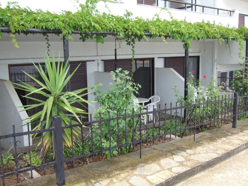 Kiwi Apartments Nea Fokea Ngoại thất bức ảnh