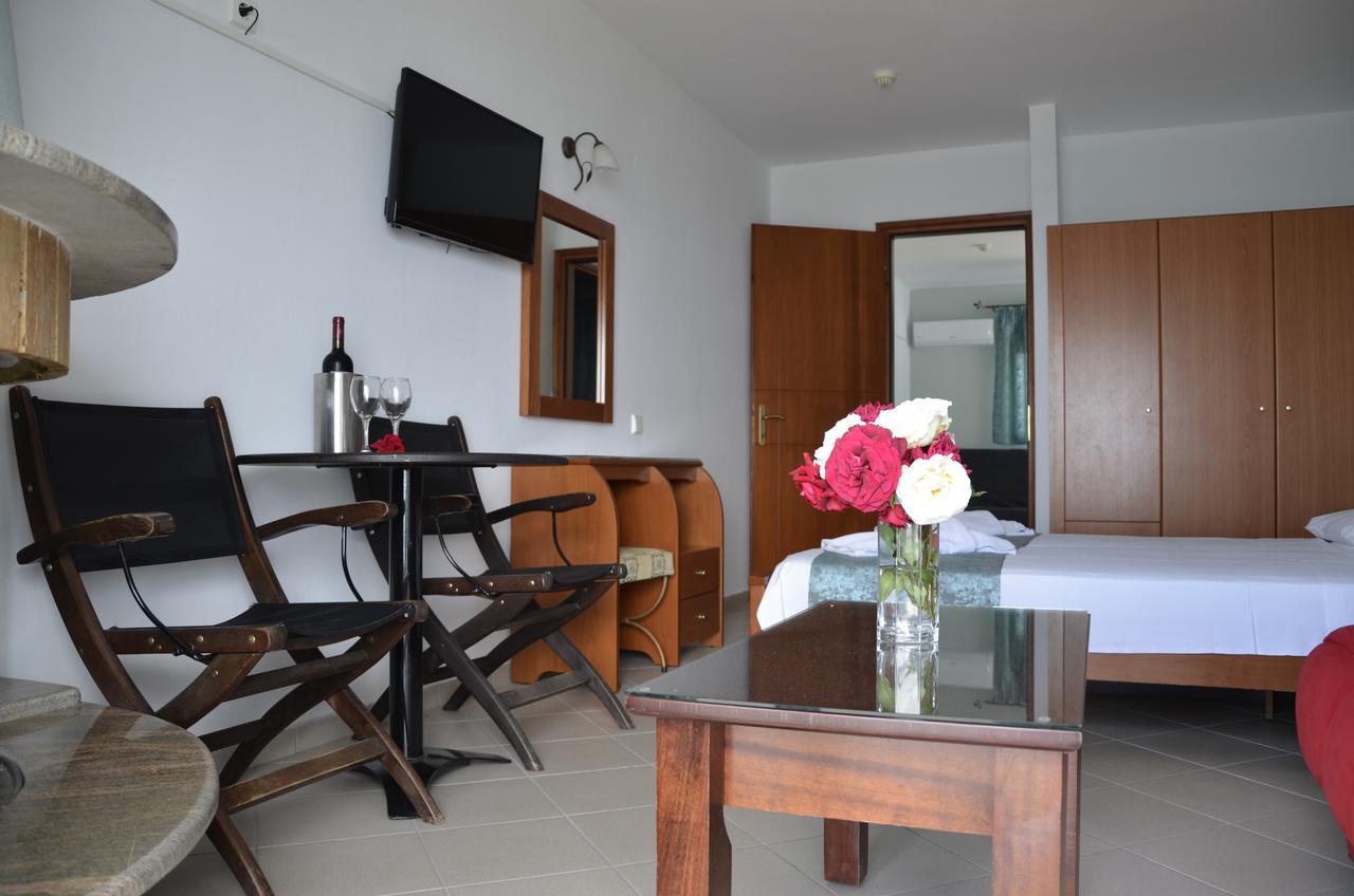 Kiwi Apartments Nea Fokea Ngoại thất bức ảnh